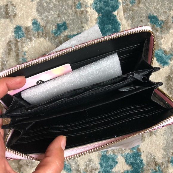 ❤️Pink sparkles clutch or wallet - Picture 2 of 2